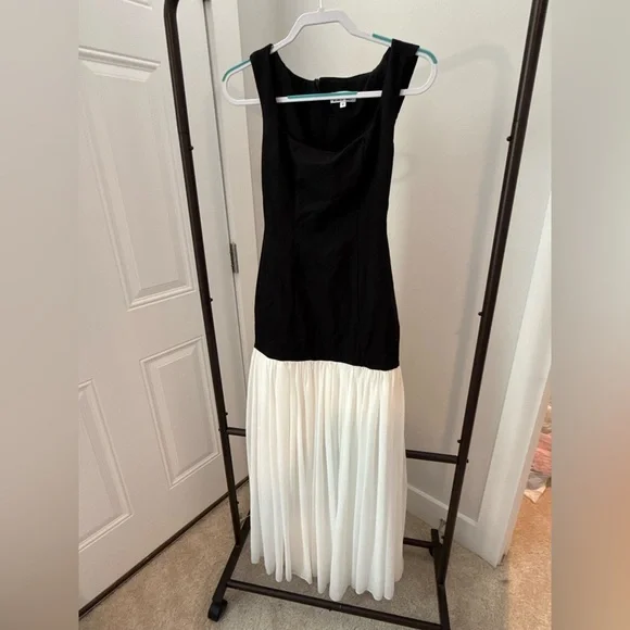 LEAU Phantom Maxi Dress Black and White - Picture 3 of 4